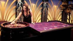 168 game ပလက်ဖောင်းတွင် Casino Slots Live Betting ဂိမ်းအမျိုးမျိုး ပါဝင်သည့် Game Lobby မြင်ကွင်း